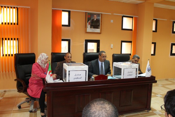 قرعة المستفيدين من مشروع 318 سكن اجتماعي تساهمي بطولقة